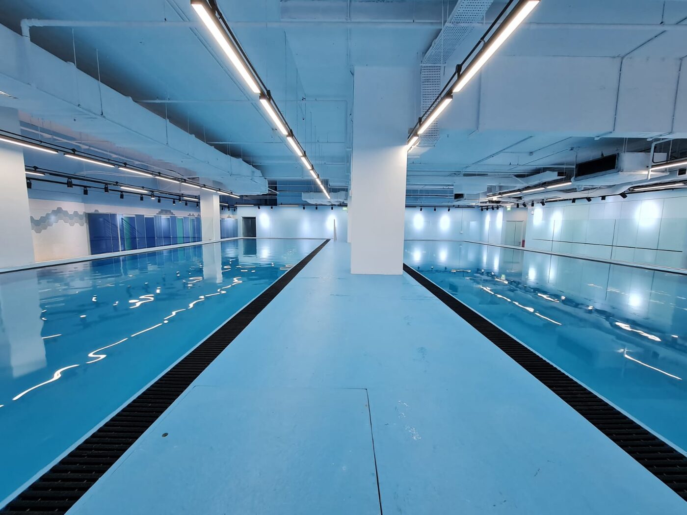 Central walkway between pools